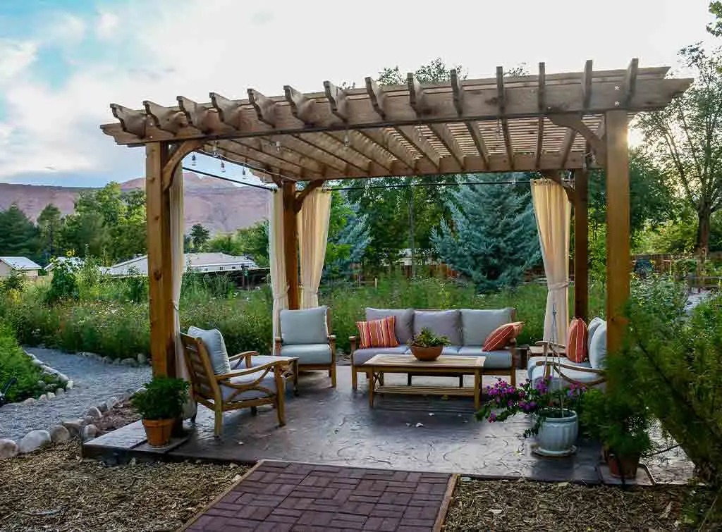 what is a pergola your guide to outdoor elegance 698404511ba07.jpg