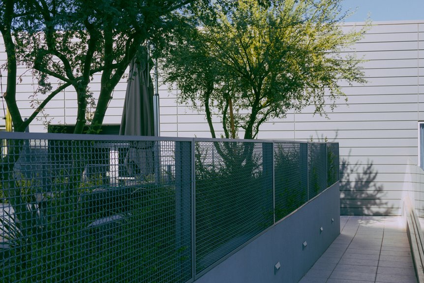 Home 16 fences and walls distinct structures